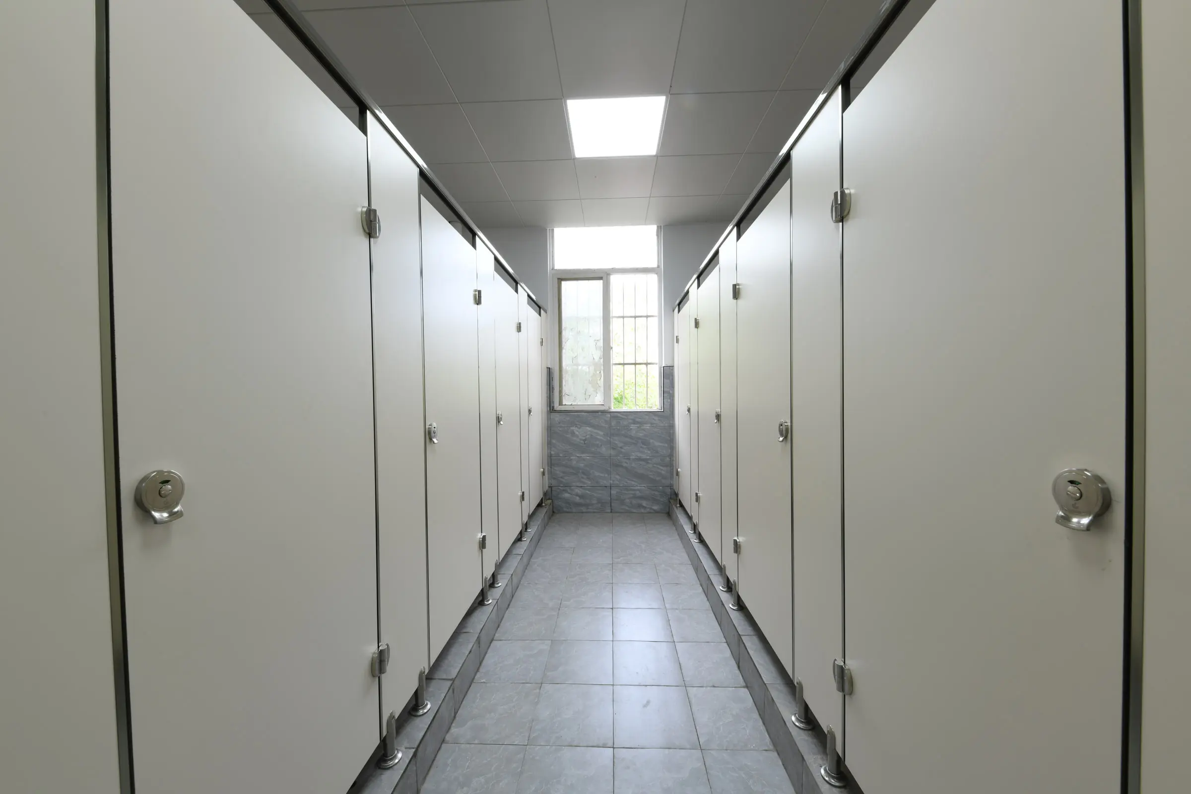雅座compact系列卫生间隔断工程实景